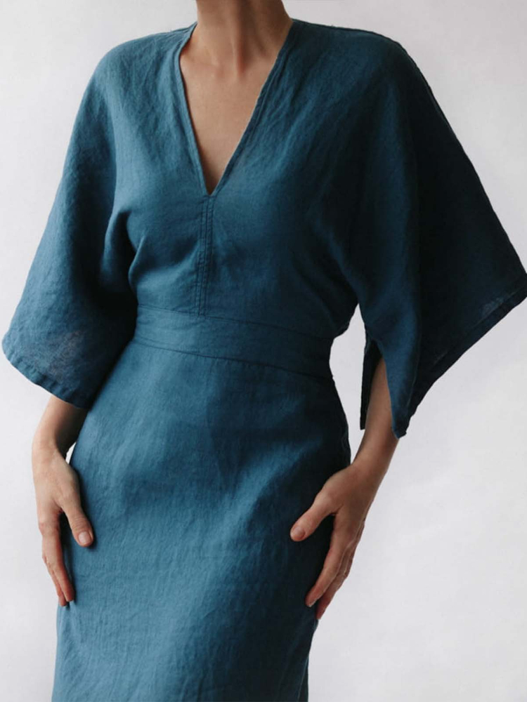 Elegant linen dress in ink blue – Lena