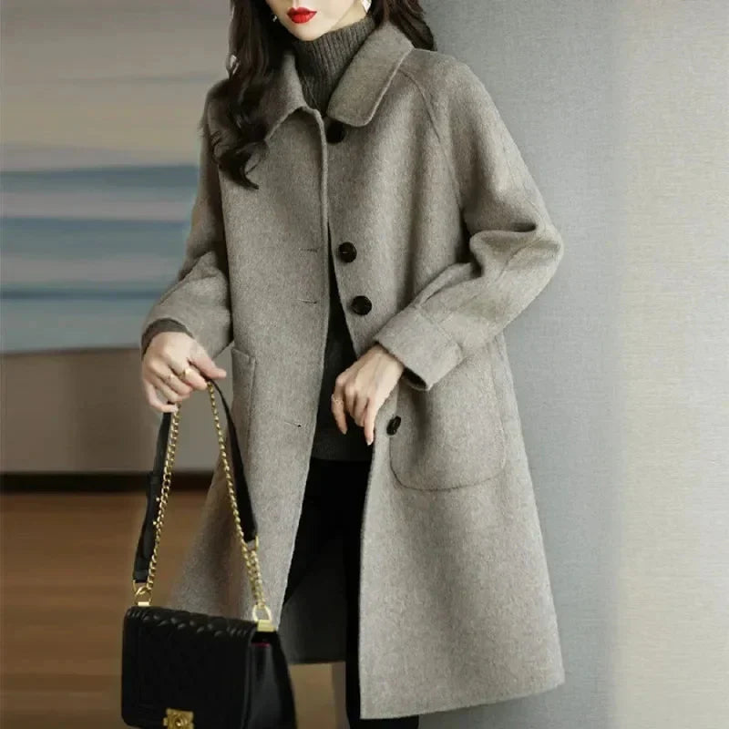 Elegant women's winter coat Hertha