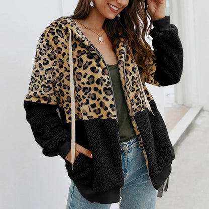 Cozy Plush Hoodie with Leopard Print Mira 