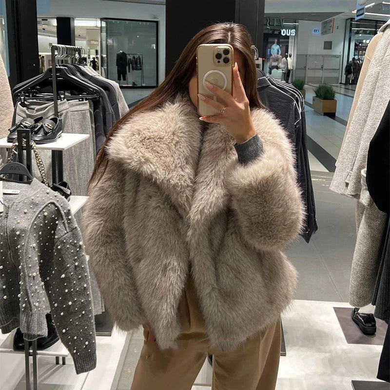 Fashionable fur jackets for women Griet